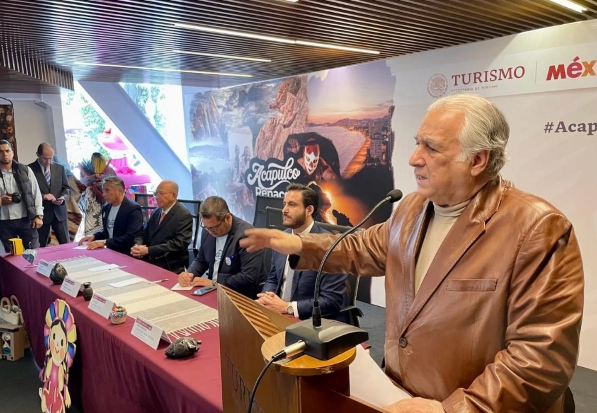 Acapulco tiene siete mil habitaciones disponibles para el turismo: Torruco
